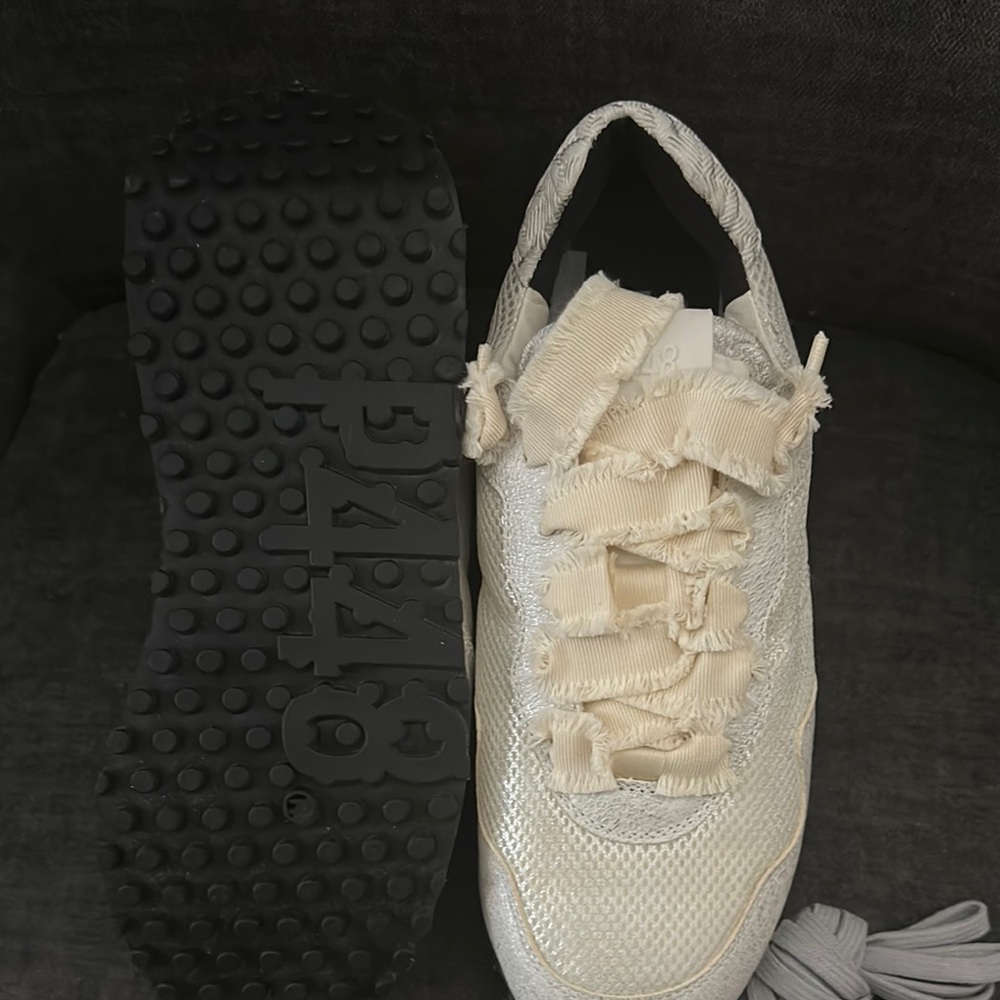 NEW P448 Women's Cancun Cream Textured Sneakers - Picture 2 of 6